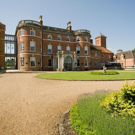 Oakley Hall Hotel Basingstoke Exterior photo
