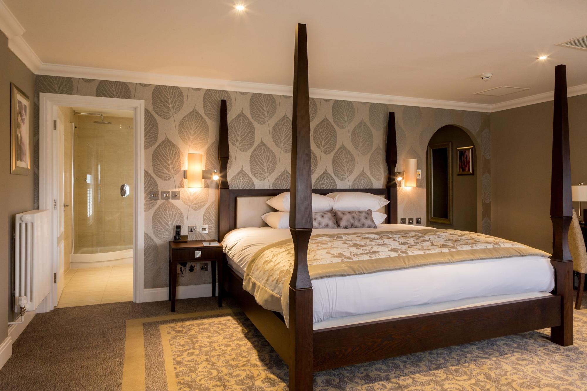 Oakley Hall Hotel Basingstoke Room photo