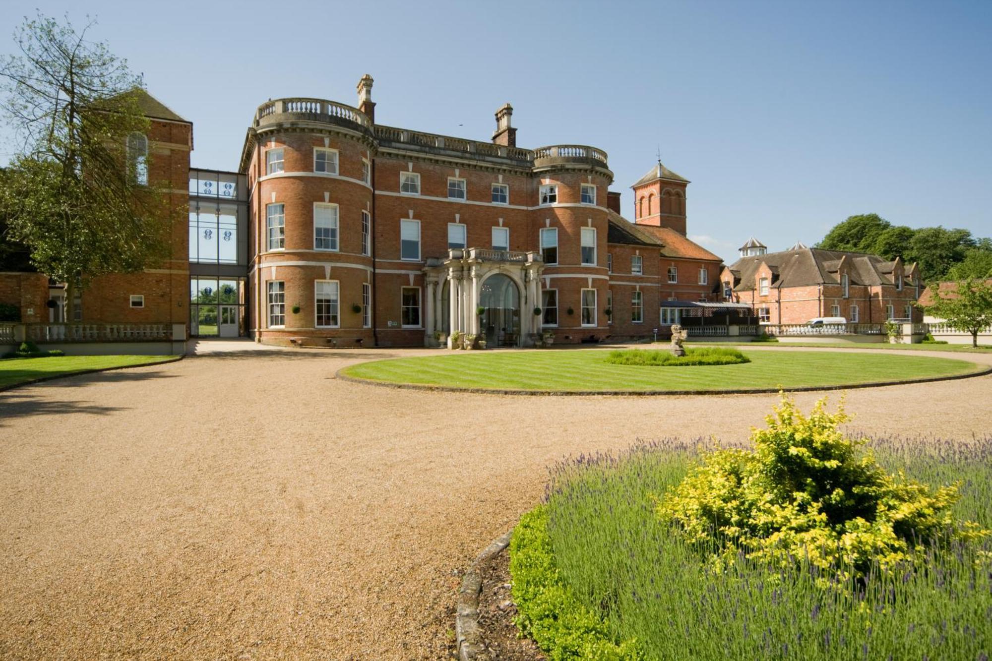 Oakley Hall Hotel Basingstoke Exterior photo