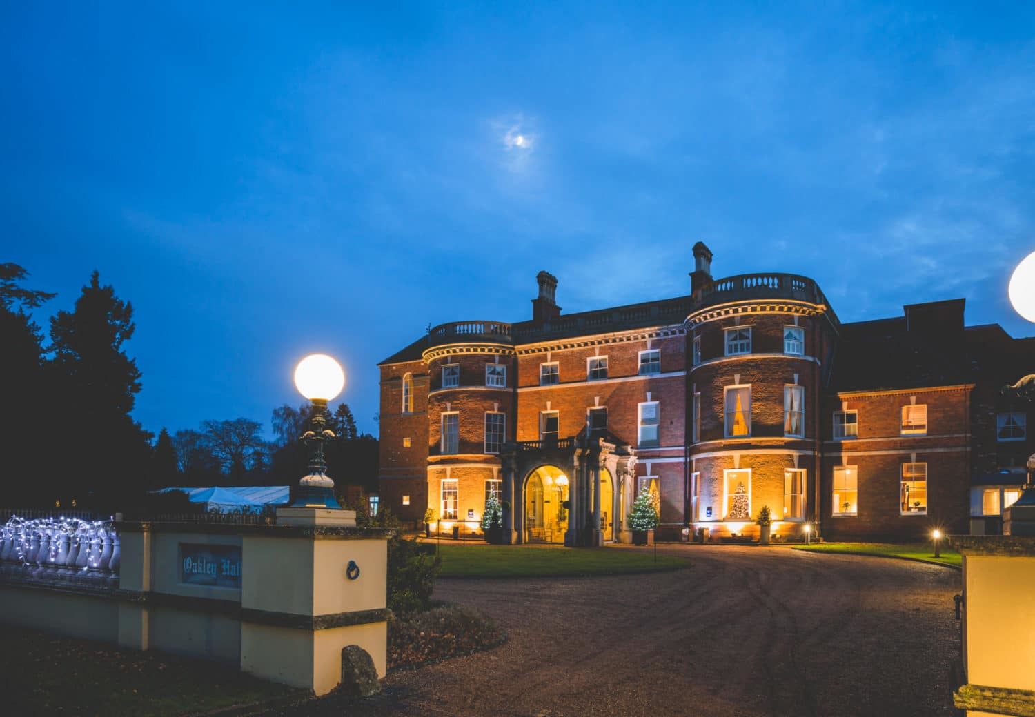 Oakley Hall Hotel Basingstoke Exterior photo